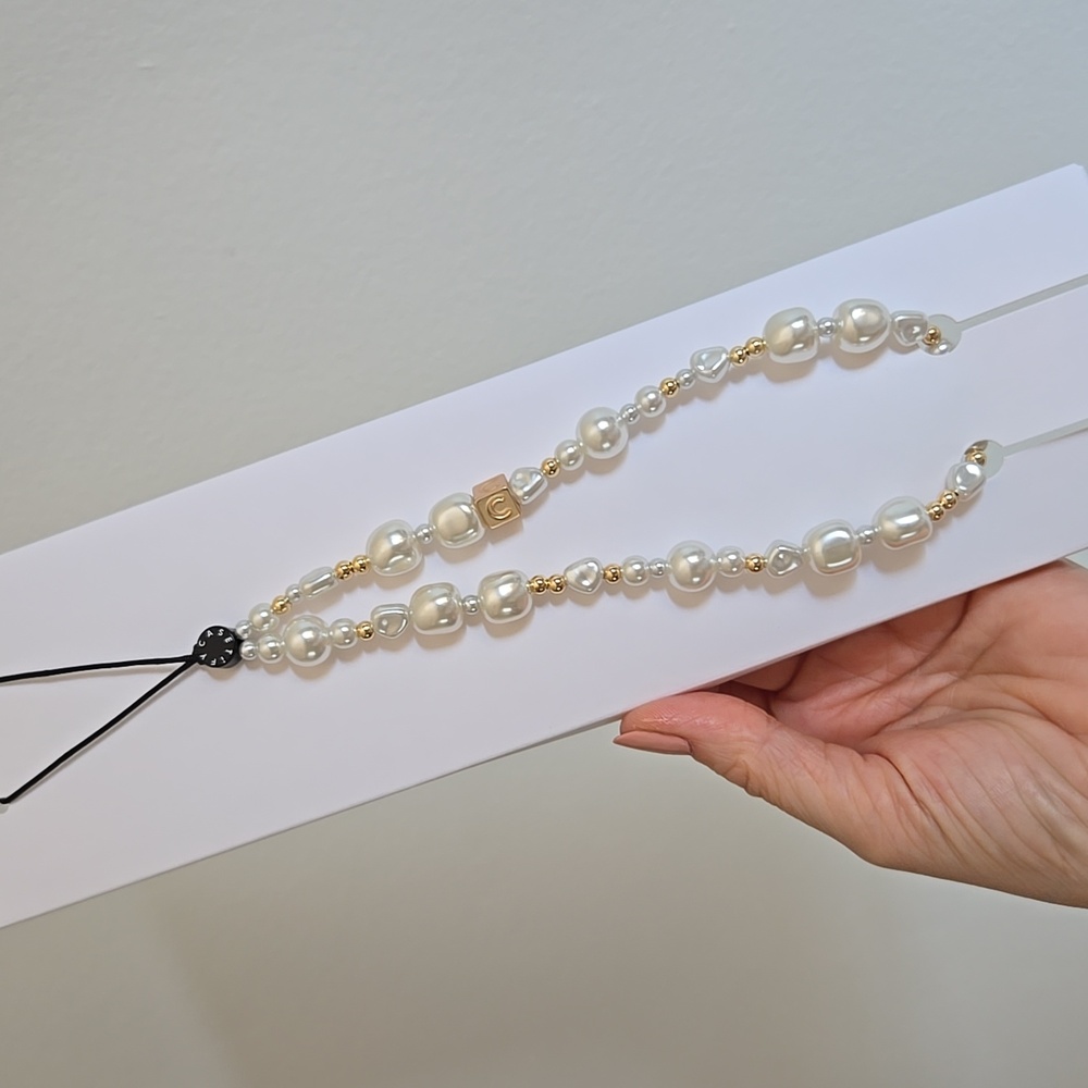 NIB Casetify Classic Pearl Phone Charm